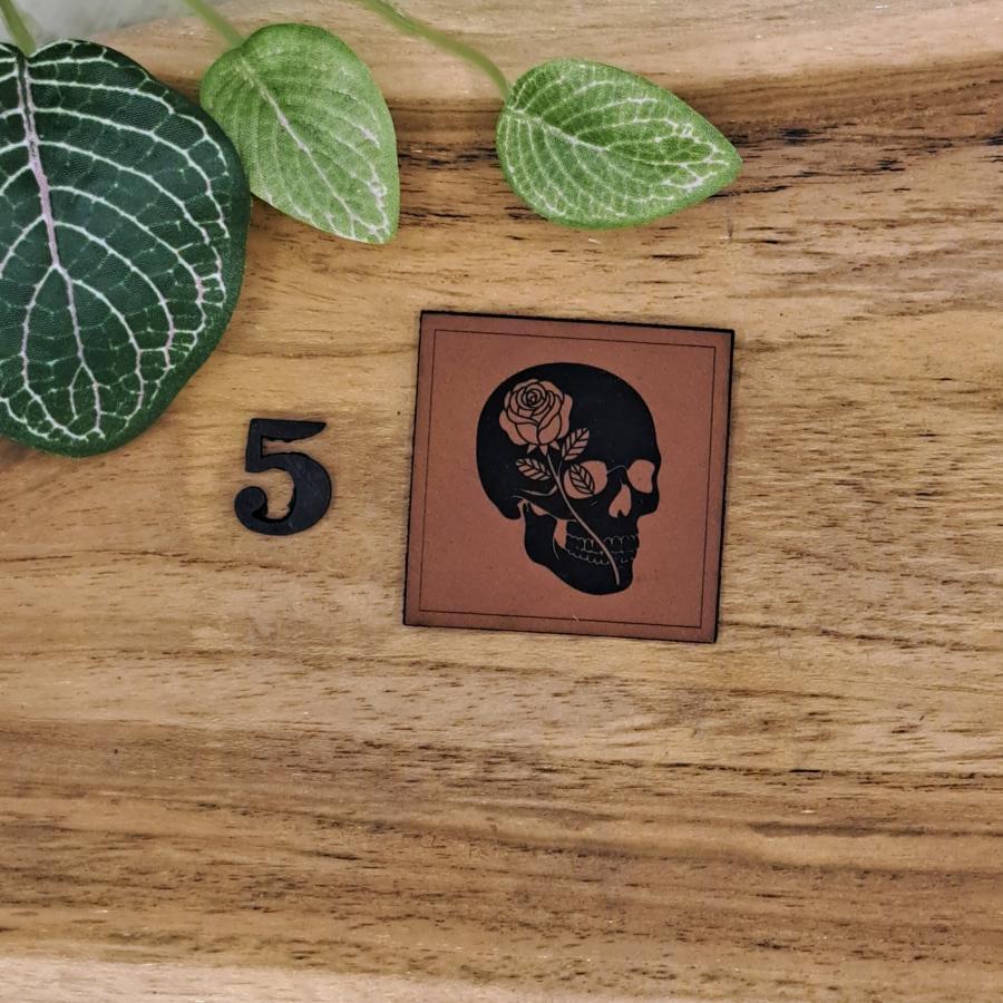 Kunstlederlabel "Skull"